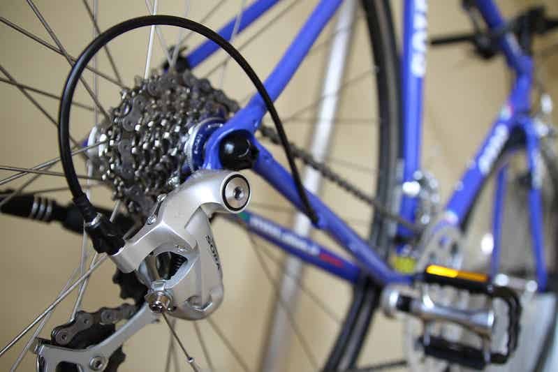 シマノコンポのGIOSのクロスバイク