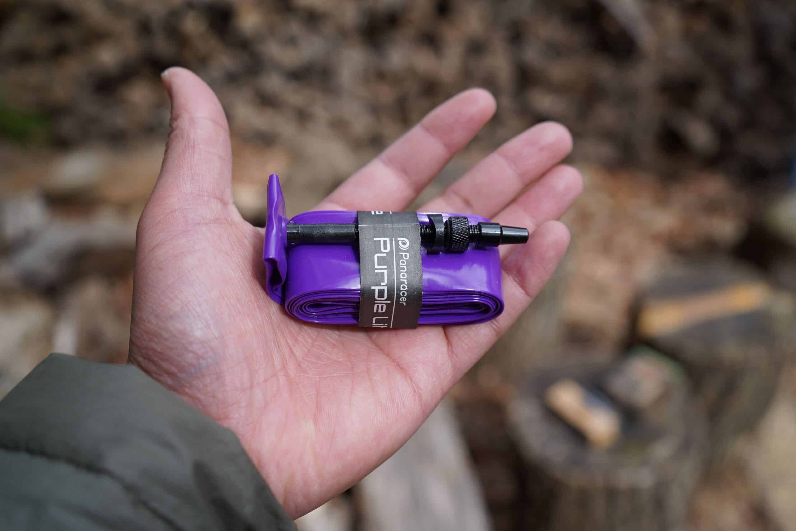 手のひらの上のTPUチューブ