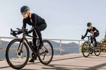 MERIDAのロードバイク