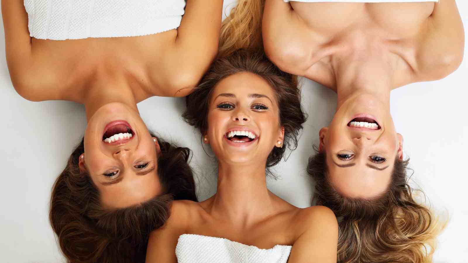 Angur ka face pack laaye twacha mei nikhaar
