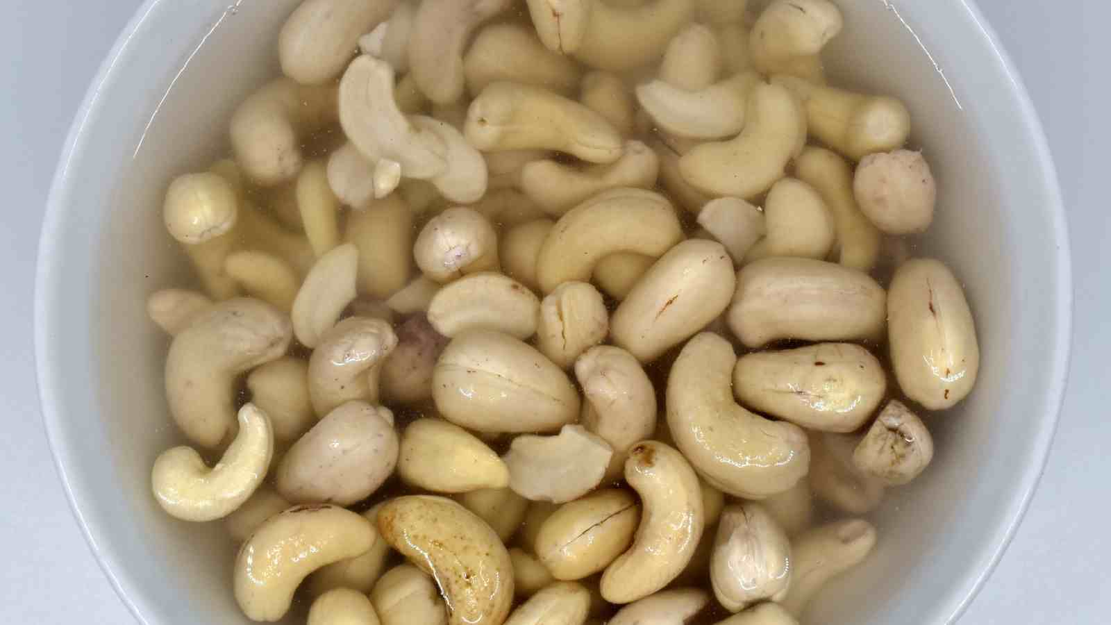 kaju lo calorie wala superfood hota hai.