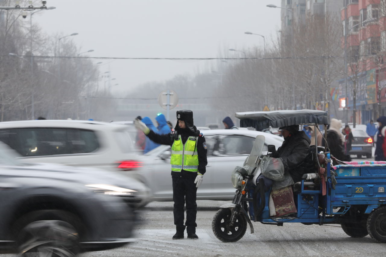 没了“警察”二字,多地公安交管部门更名