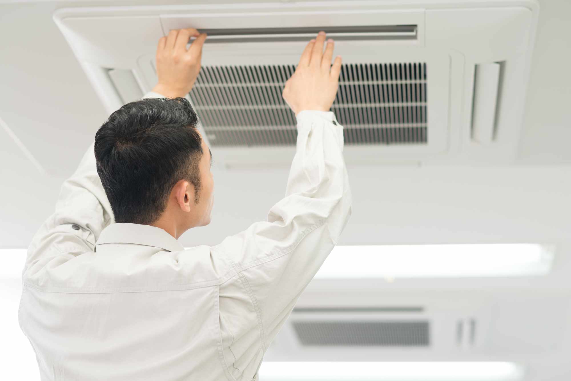 【2025年】個人宅のエアコン購入・設置に使える補助金と申請方法