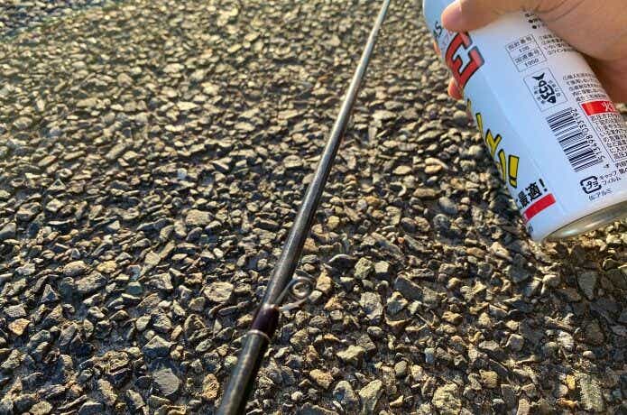 ガイドに「PEにシュッ!」を吹く