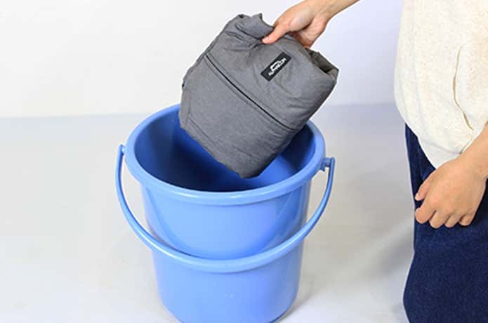 ファスナーを閉めてから洗う