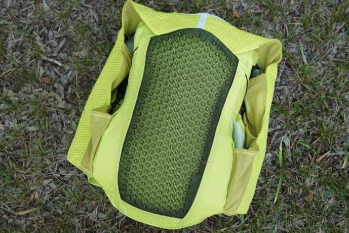 アークテリクス ノーバン14ベスト 背面パネル