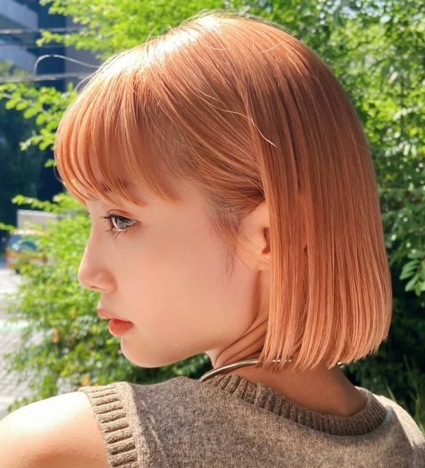 ボブ 30代 40代 ヘアスタイル ハイトーン 前髪あり