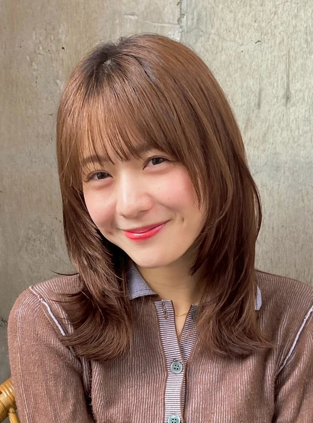 面長さんに似合う髪型 ミディアムレイヤー ミディアムヘア 小顔ヘア