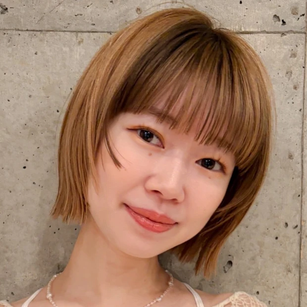 【大人のボブヘア】顔まわりレイヤーで小顔見え! デザインカラーがお洒落な…