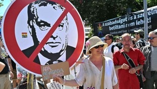 AFP/ATTILA KISBENEDEK Vergangene Proteste gegen den Ungarn-Premier in Budapest: