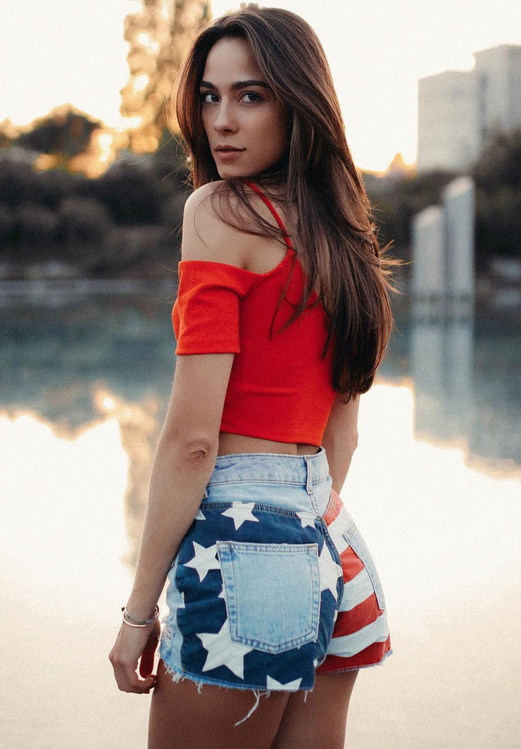 Elen Capri Elen Capri