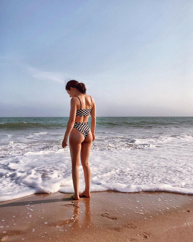 Erin Sanders Erin Sanders