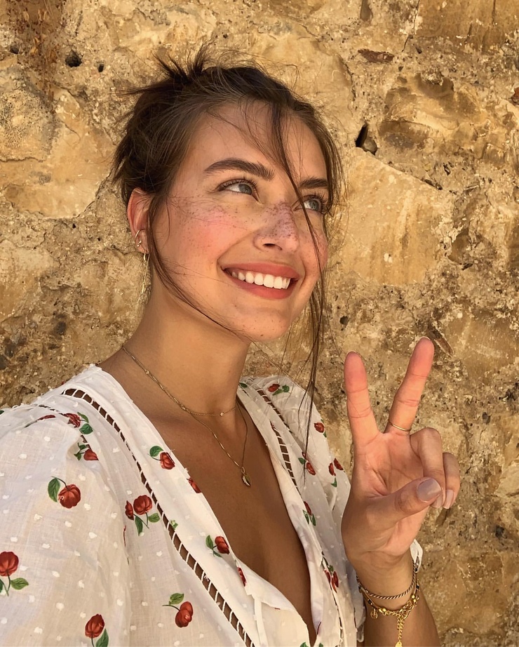 Jessica Clements Jessica Clements