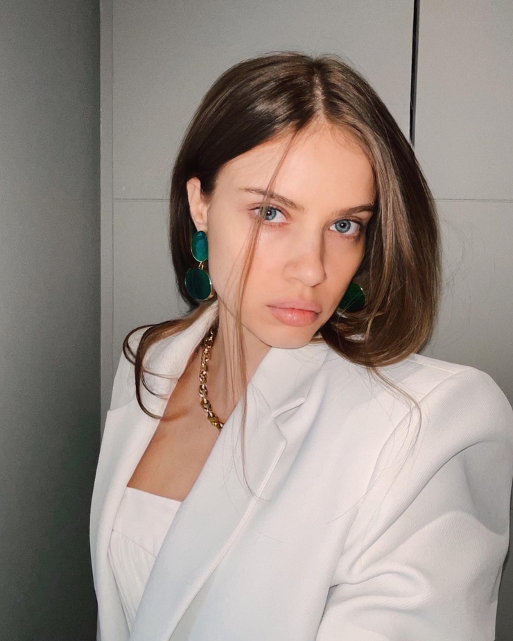 Xenia Tchoumitcheva Xenia Tchoumitcheva