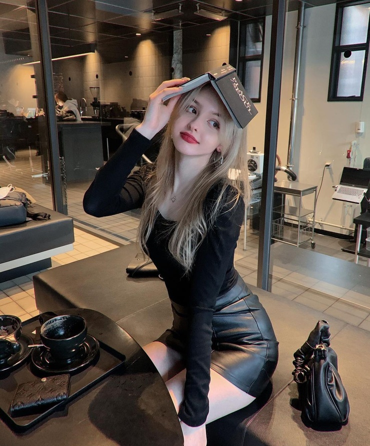 Elina Karimova Elina Karimova
