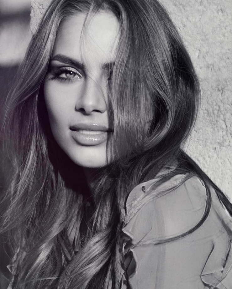 April Benayoum April Benayoum