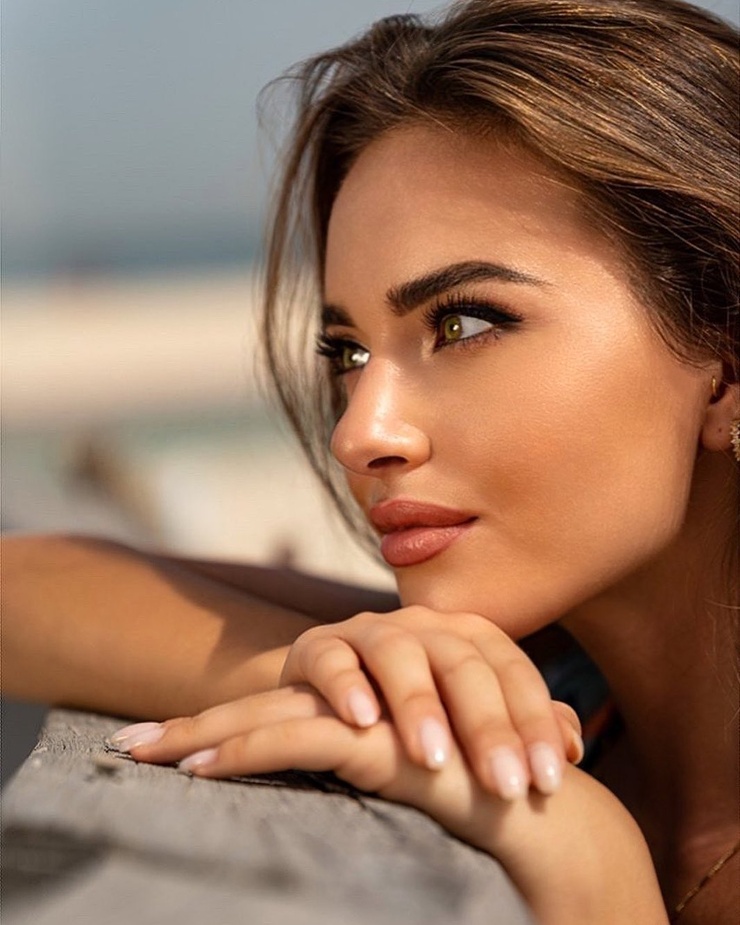 Izabela Ion Izabela Ion