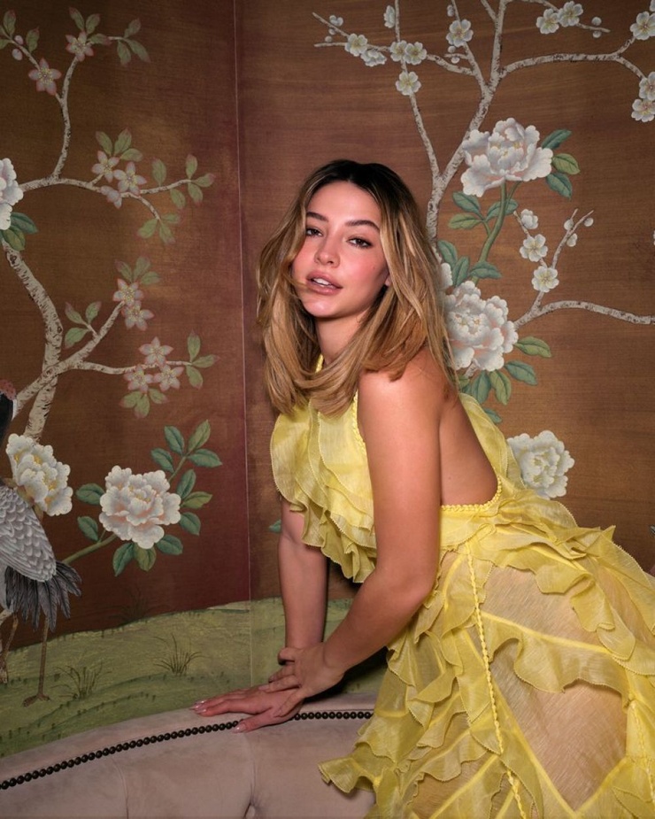 Madelyn Cline Madelyn Cline