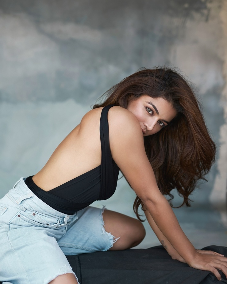 Wamiqa Gabbi Wamiqa Gabbi