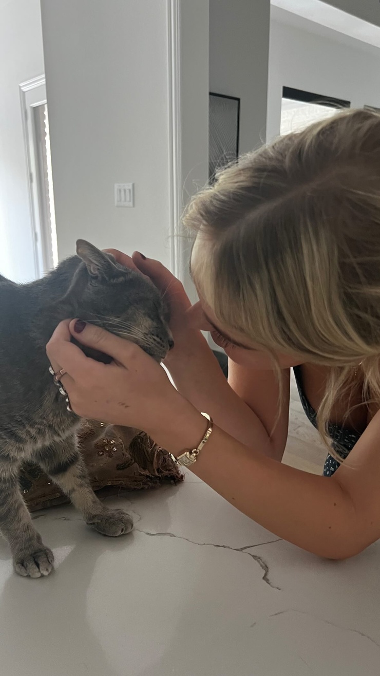 Alyvia Alyn Lind Alyvia Alyn Lind