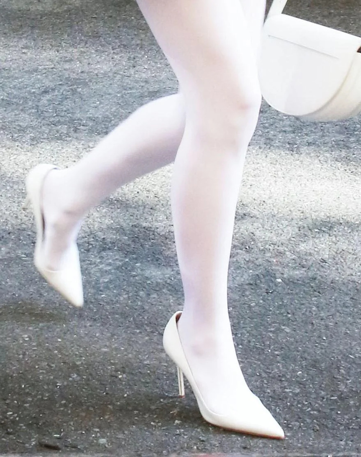 Anne Hathaway Anne Hathaway