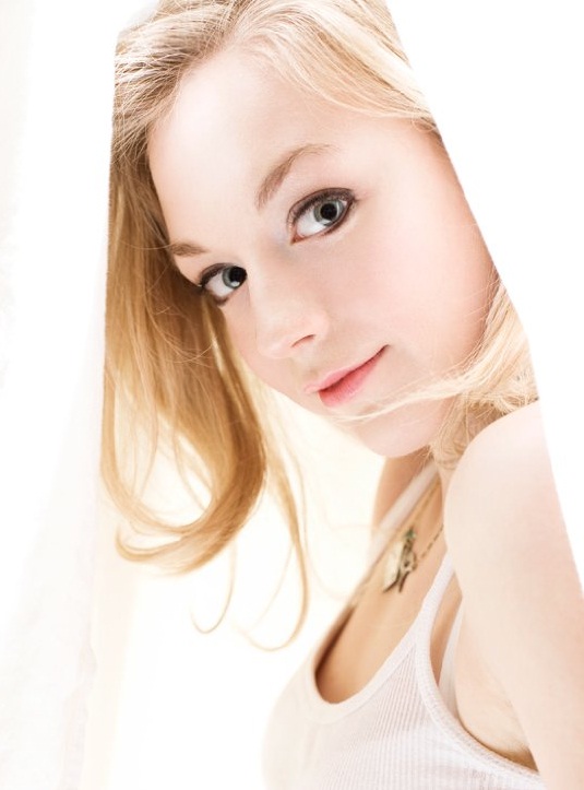 Emily Kinney Emily Kinney