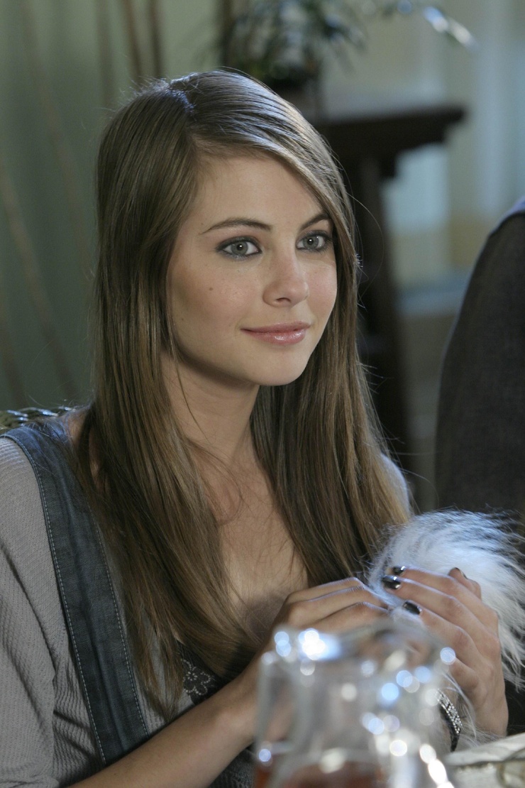 Willa Holland Willa Holland