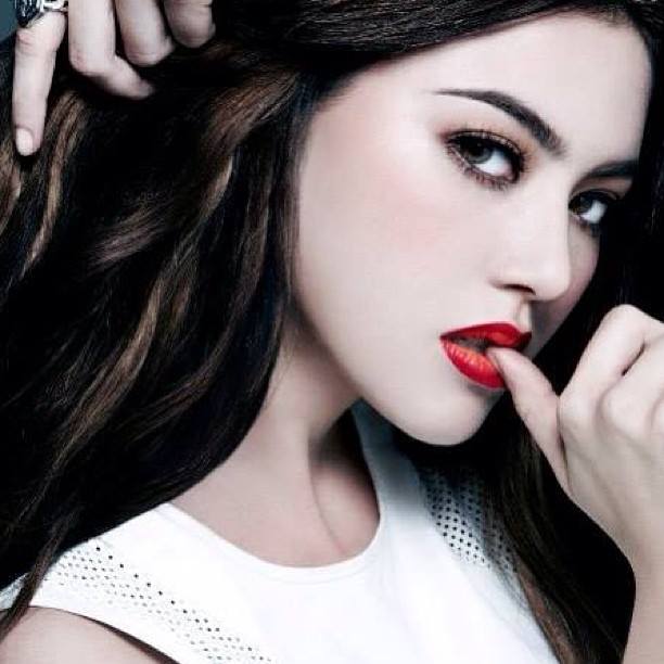 Davika Hoorne Davika Hoorne