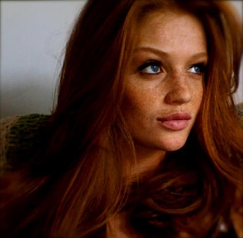 Cintia Dicker Cintia Dicker