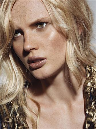 Anne Vyalitsyna Anne Vyalitsyna