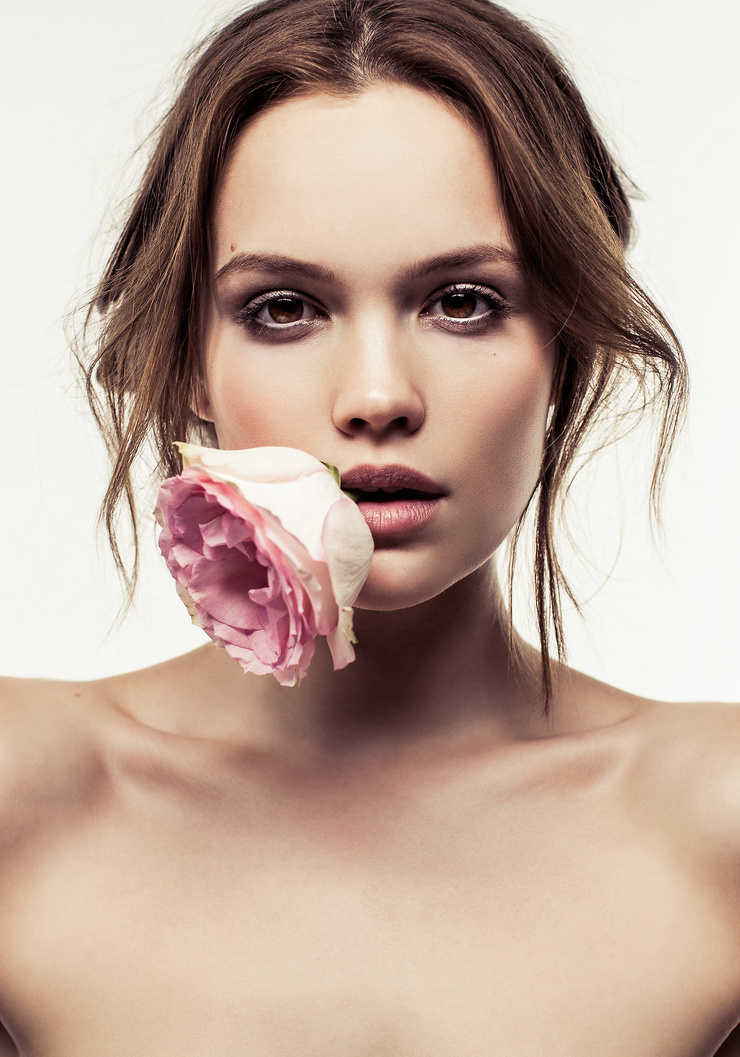 Emilia Schüle Emilia Schüle