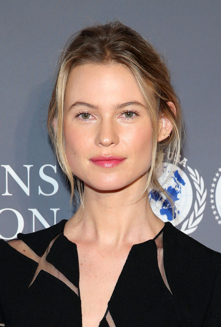 Behati Prinsloo Behati Prinsloo