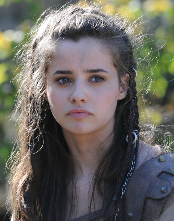 Holly Earl Holly Earl
