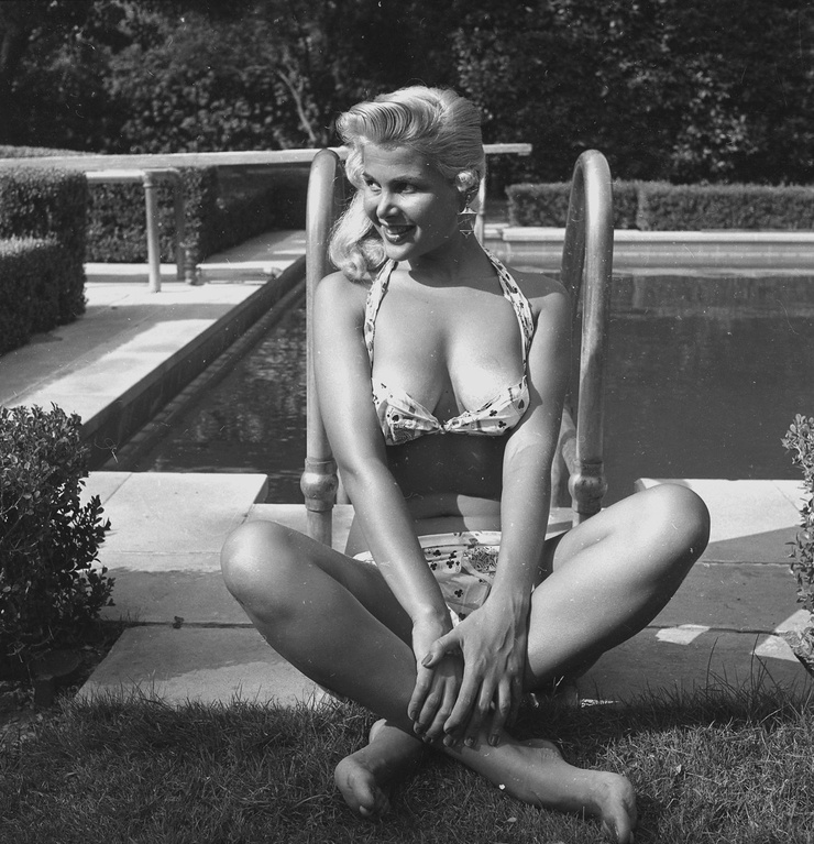 Gloria Pall Gloria Pall