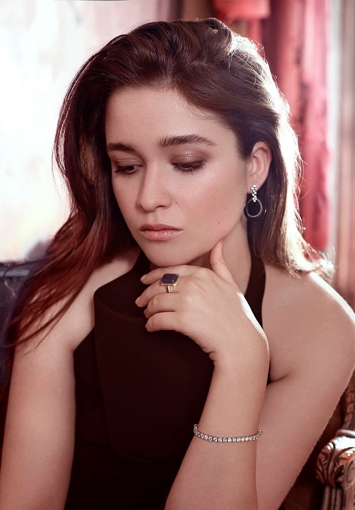 Alice Englert Alice Englert
