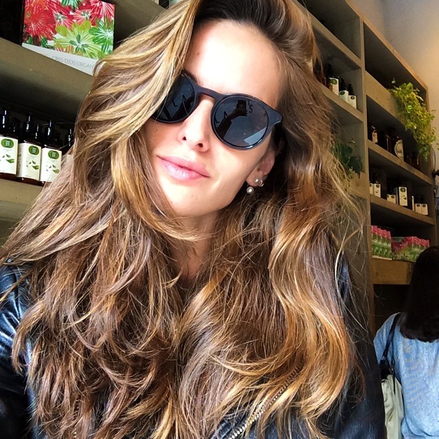 Izabel Goulart Izabel Goulart