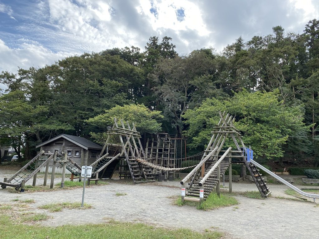アスレチックの複合遊具/八千代総合運動公園(千葉県)