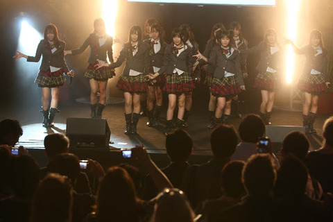 AKB48_cannes1