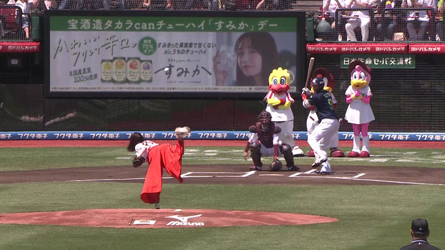 宇垣美里 楽天xヤクルト 始球式 14