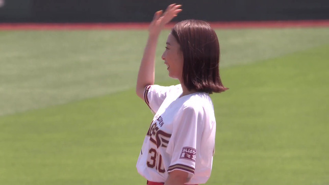 宇垣美里 楽天xヤクルト 始球式 6