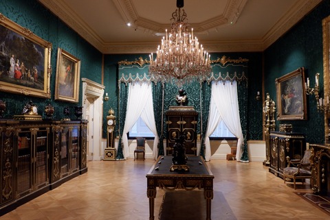 DE387FF3-14DB-43D8-B68F-EBDED4F26FB8_1_201_a