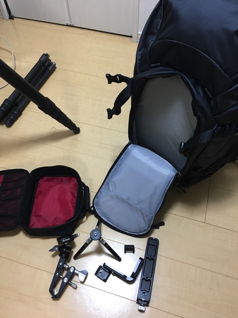 f-stop-senaka-shuunou.JPG f-stop 背中 収納