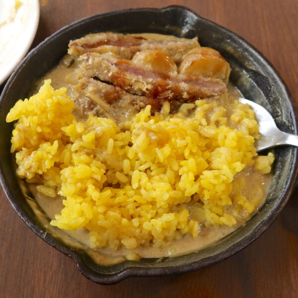 鉄鍋にライスドボン