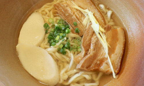 首里「首里崎山(さちやま)すば」でじゅーしー付きの崎山すばセット