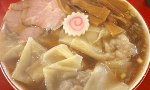 宜野湾「麺と飯ソウハチヤ がろんちゃん店」で限定・肉煮干しワンタン麺 手揉み麺指定
