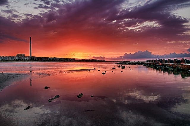 Tune Learning Rate for Gradient Boosting with XGBoost in Python Tune Learning Rate for Gradient Boosting with XGBoost in Python