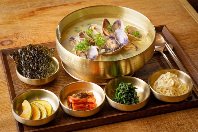 浅蜊白湯カルグクス