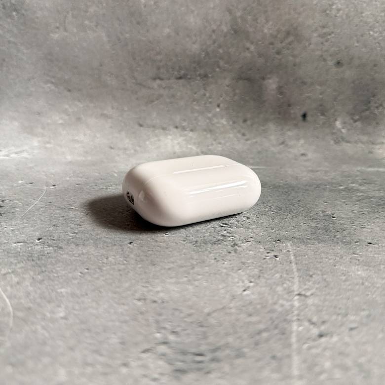 AirPods Pro(第2世代)のケース外観