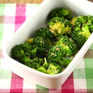 レンジで人気の簡単作り置き常備菜レシピ。やみつきブロッコリーのナムル