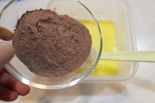 人気のしっとり濃厚ココアブラウニーの簡単レシピ。チョコなしで本格作り方。 6 人気のしっとり濃厚ココアブラウニーの簡単レシピ。チョコなしで本格作り方。 IMG 5981 人気のしっとり濃厚ココアブラウニーの簡単レシピ。チョコなしで本格作り方。